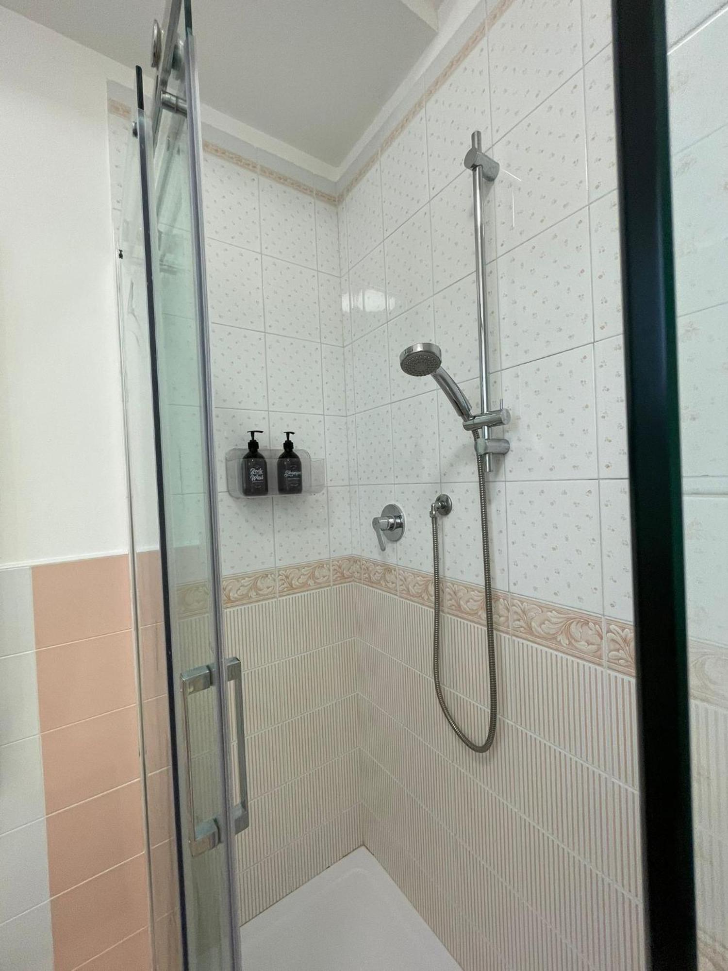 Family Apartment Vista Lago Stresa Ngoại thất bức ảnh